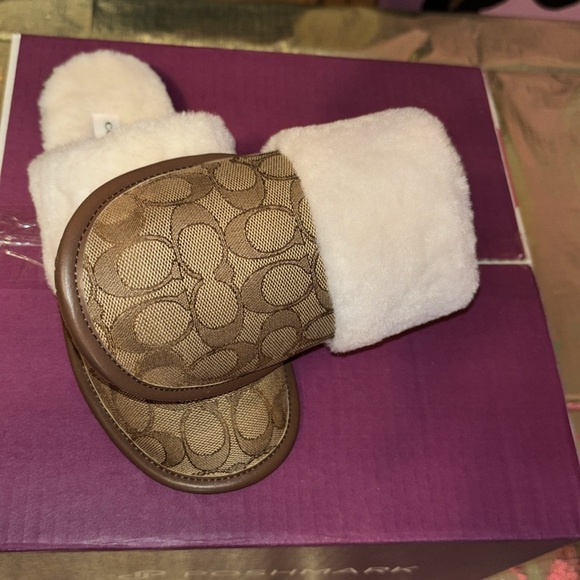 COACH SLIPPERS - Picture 7 of 7